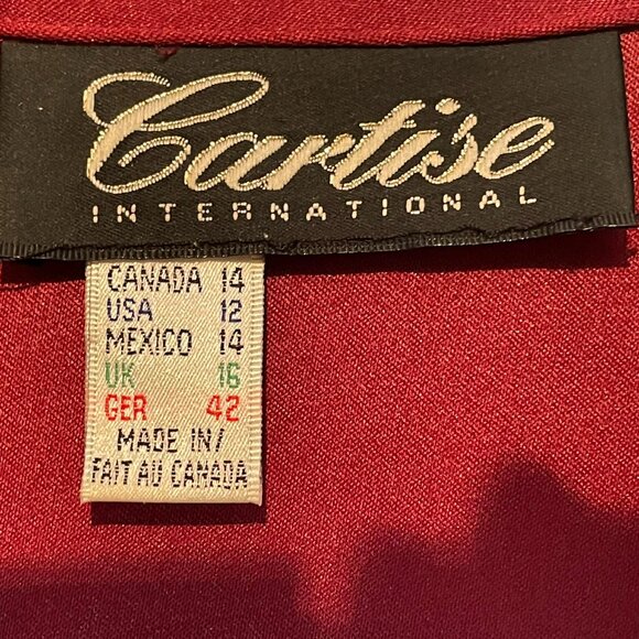 Cartise woman red blazer size 12. Two tone red, button down, officewear. - Picture 6 of 10